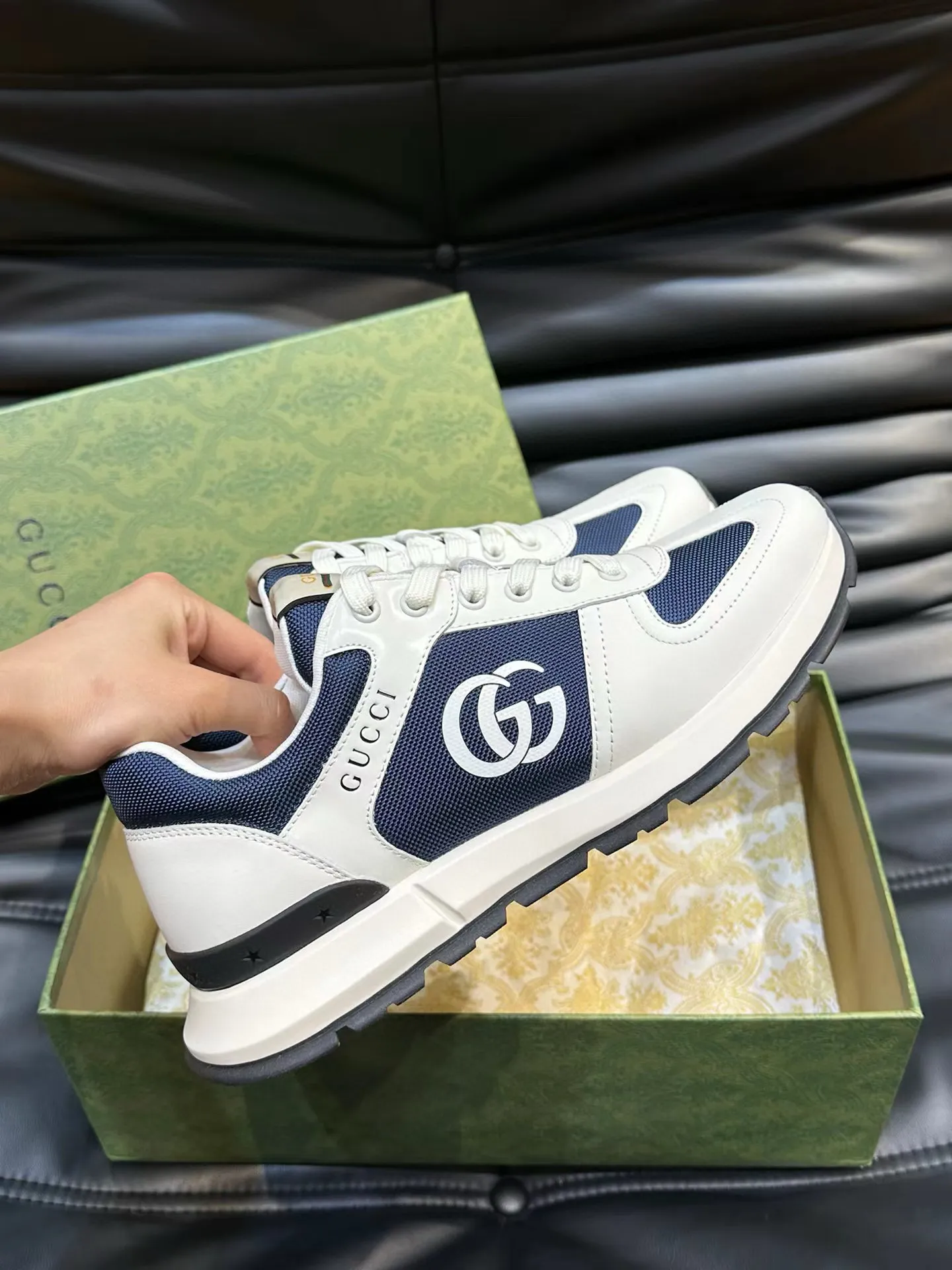 Factory price: 460💰Gucci new men's shoes GUCCI [Lightning] latest shoes are shipped. Original quality, fashionable, made of special materials, sheepskin lining, brand new packaging. The foot feels super comfortable and the workmanship is impeccable. Size: 38-45, Dingyi 45